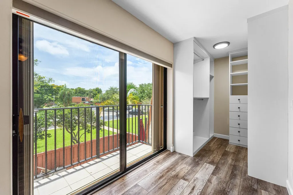2818 Waterford Drive N Deerfield Beach FL 33442