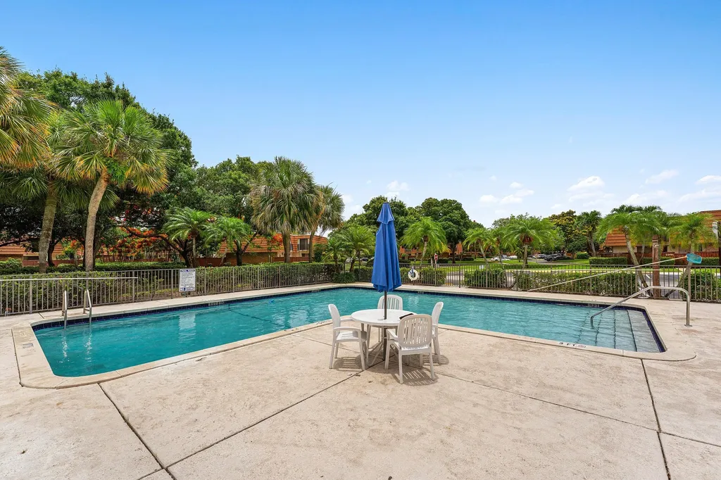 2818 Waterford Drive N Deerfield Beach FL 33442