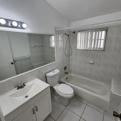 500 NE 3rd Street Hallandale FL 33009