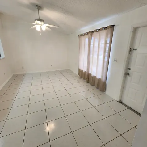 500 NE 3rd Street Hallandale FL 33009