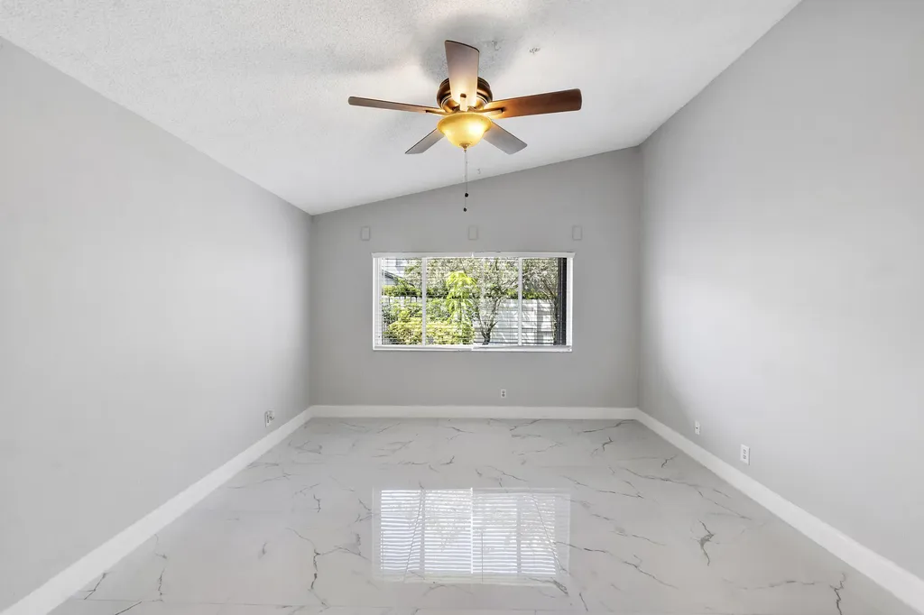 17646 SW 10th Street Pembroke Pines FL 33029