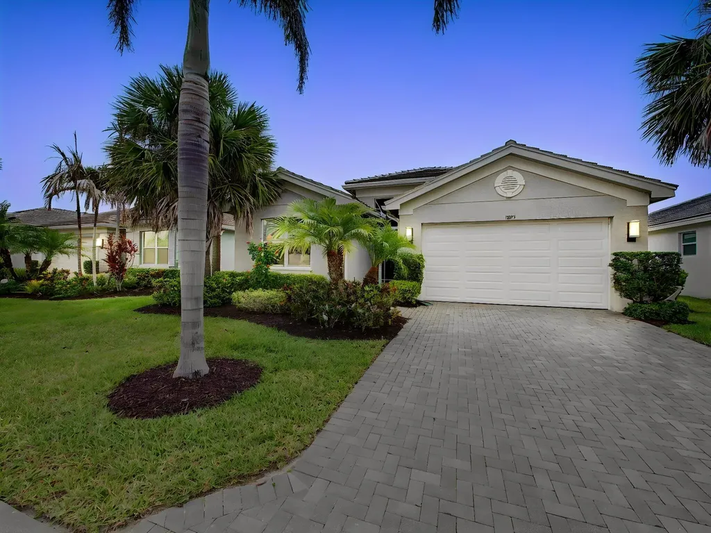 11875 SW Jasper Lake Way Port St Lucie FL 34987