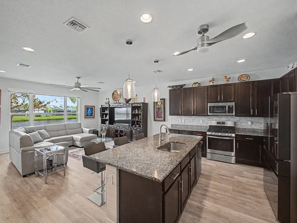 11875 SW Jasper Lake Way Port St Lucie FL 34987