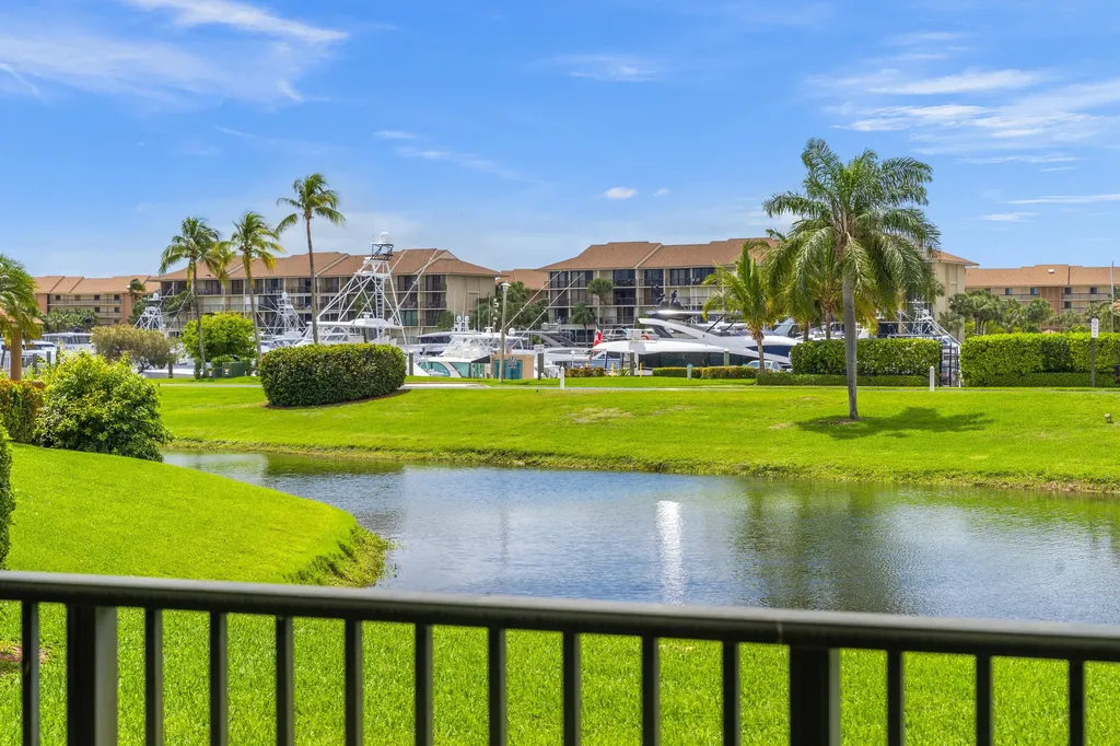 601 Seafarer Circle Jupiter FL 33477