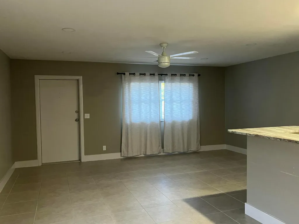 267 Flanders F Delray Beach FL 33484