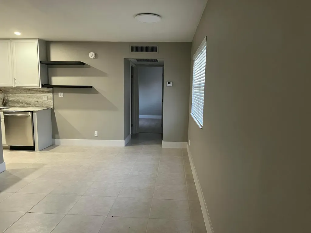 267 Flanders F Delray Beach FL 33484
