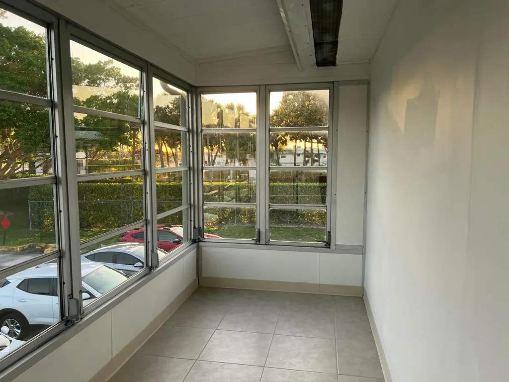 267 Flanders F Delray Beach FL 33484