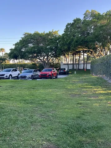 267 Flanders F Delray Beach FL 33484