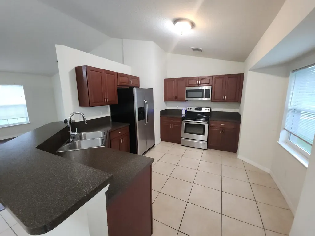 842 SE Walters Terrace Port St Lucie FL 34983