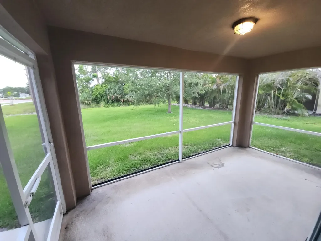 842 SE Walters Terrace Port St Lucie FL 34983