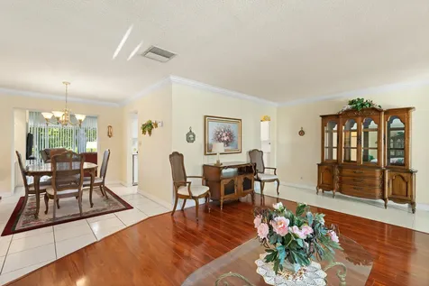 4915 NW 51st Avenue NW Tamarac FL 33319