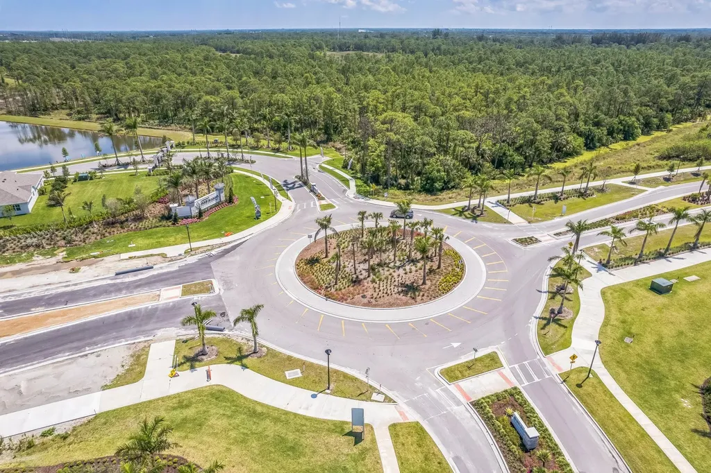 10717 NW Suncrest Lp Port St Lucie FL 34987