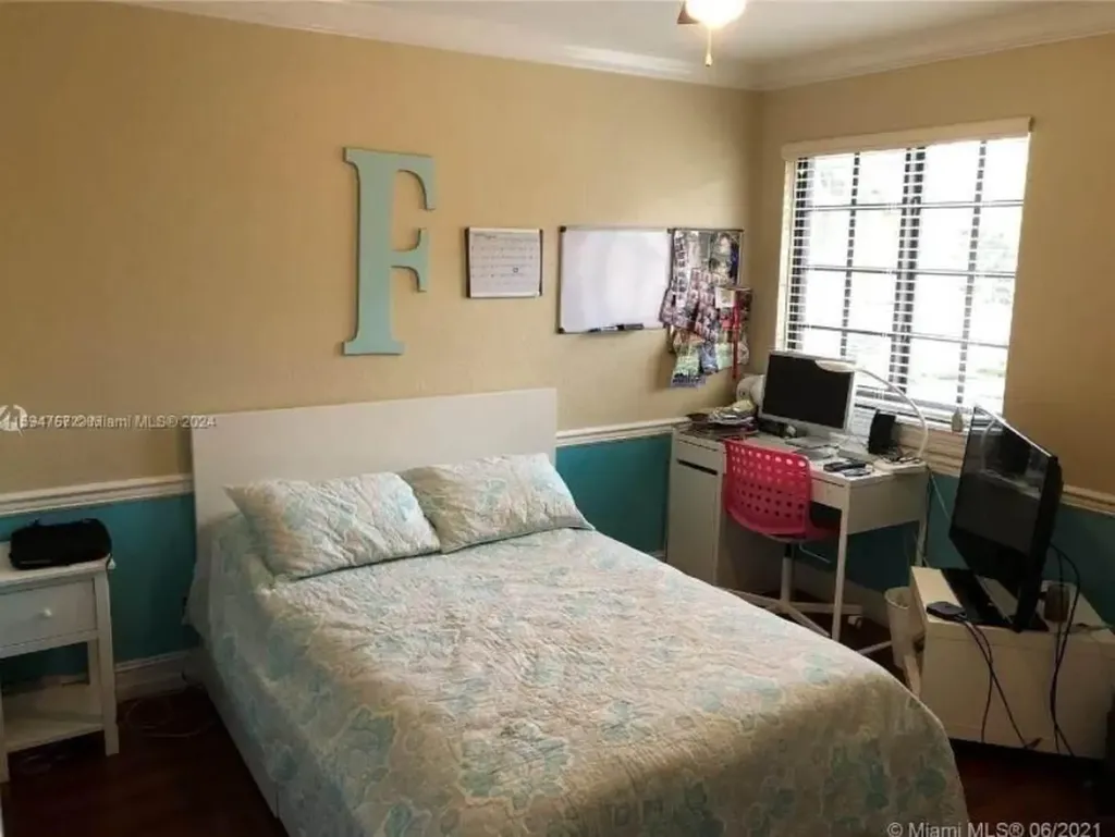 4310 Vineyard Circle Weston FL 33332