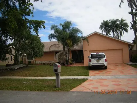 7035 NW 49th Place Lauderhill FL 33319