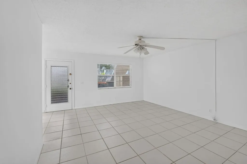 200 Normandy E Delray Beach FL 33484