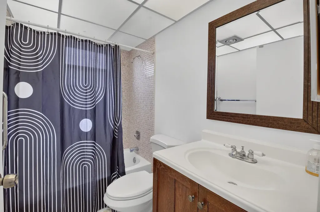 200 Normandy E Delray Beach FL 33484