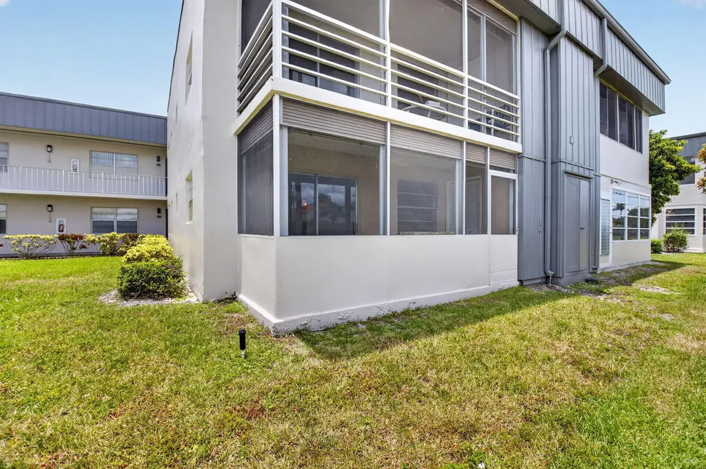 200 Normandy E Delray Beach FL 33484