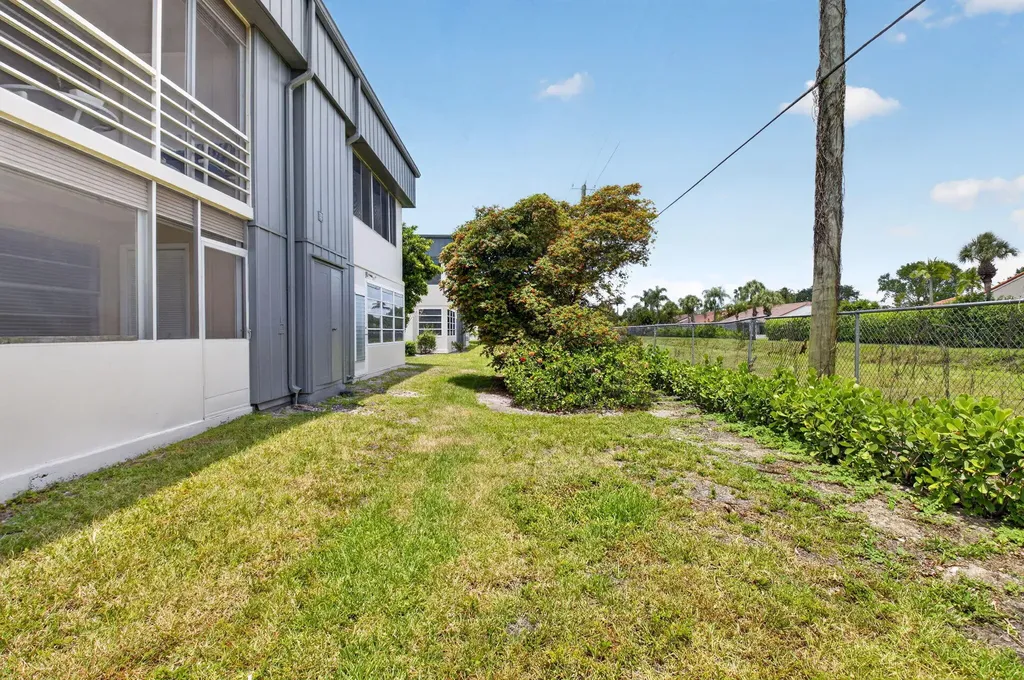 200 Normandy E Delray Beach FL 33484