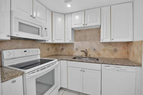 200 Normandy E Delray Beach FL 33484