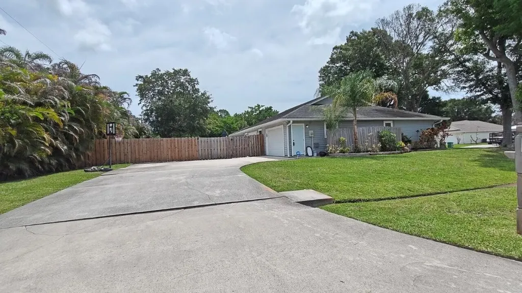 2043 SE Camilo Street Port St Lucie FL 34952