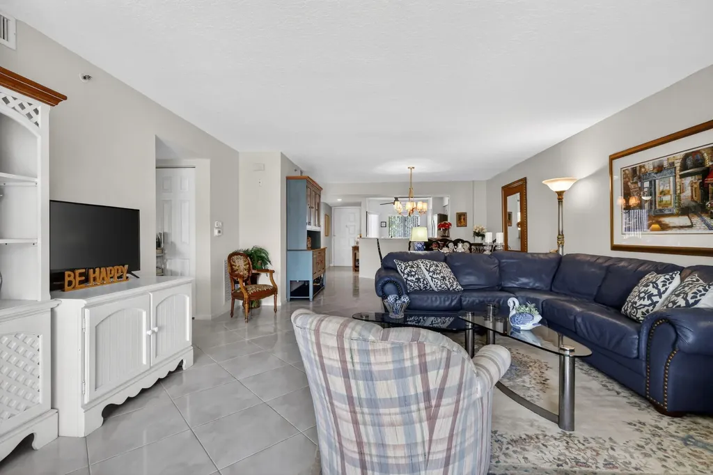 5906 Crystal Shores Drive Boynton Beach FL 33437