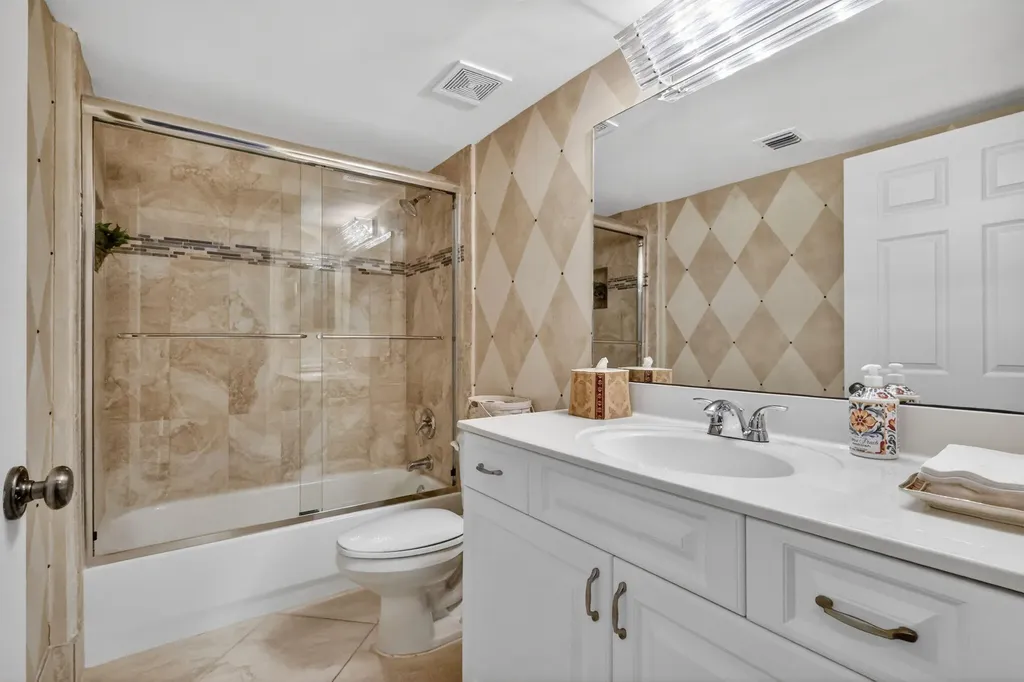 5906 Crystal Shores Drive Boynton Beach FL 33437