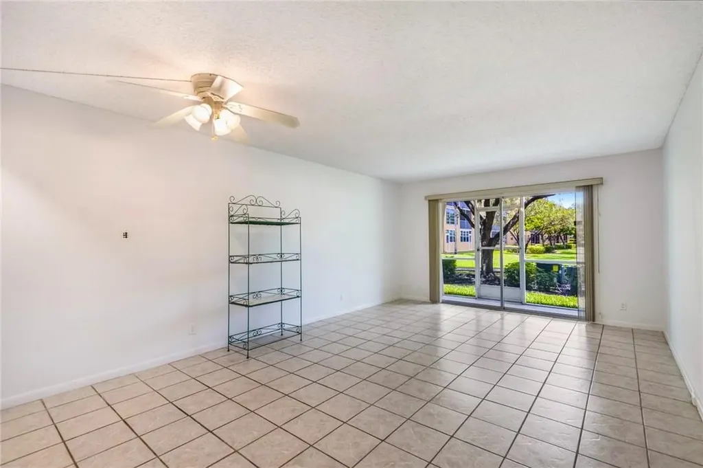 1400 SW 124th Terrace Pembroke Pines FL 33027