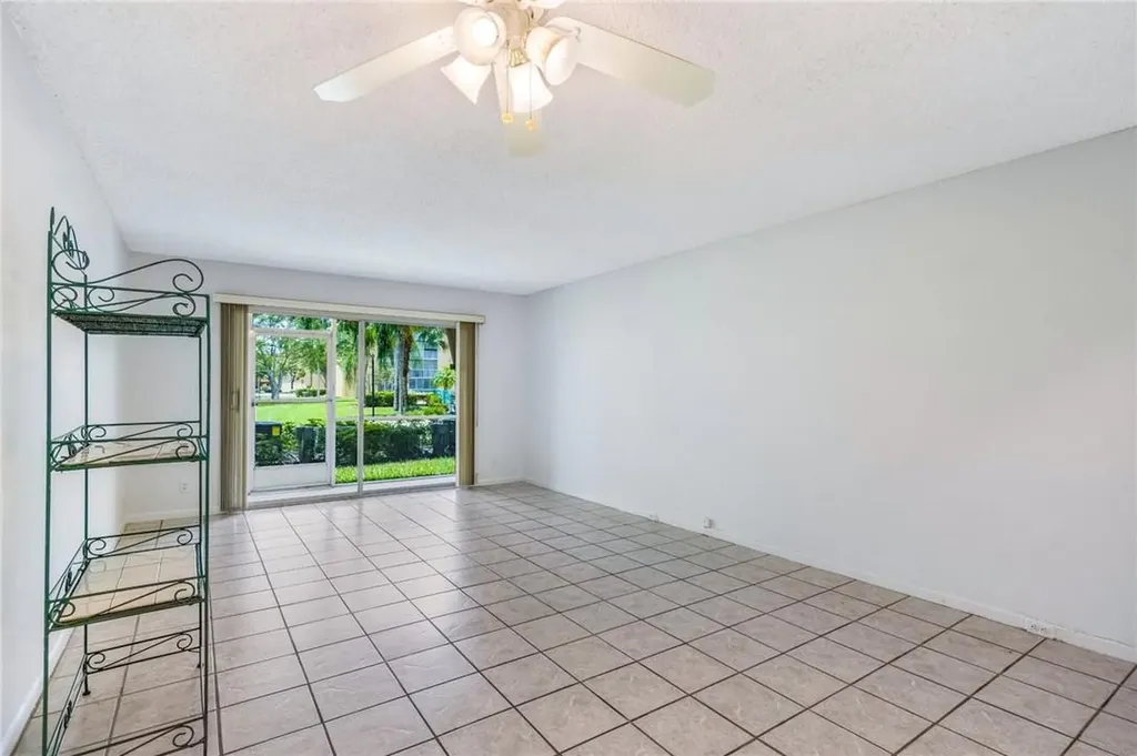 1400 SW 124th Terrace Pembroke Pines FL 33027