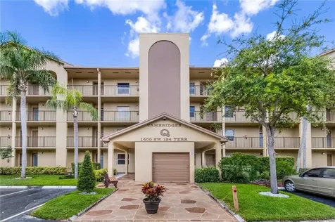 1400 SW 124th Terrace Pembroke Pines FL 33027