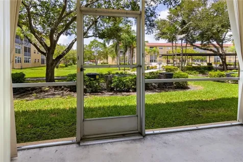 1400 SW 124th Terrace Pembroke Pines FL 33027