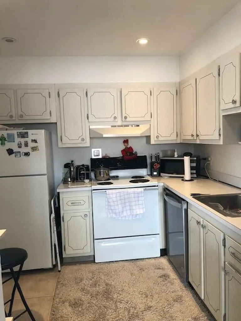 370 Saxony Trail Delray Beach FL 33446