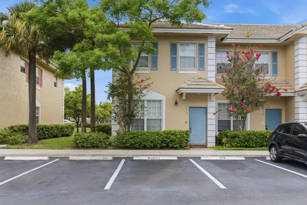 773 NW 42nd Avenue Plantation FL 33317