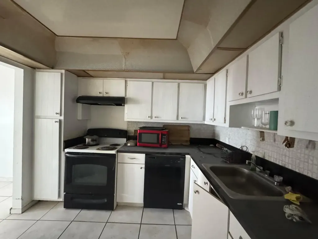 2025 NE 164th Street North Miami Beach FL 33162