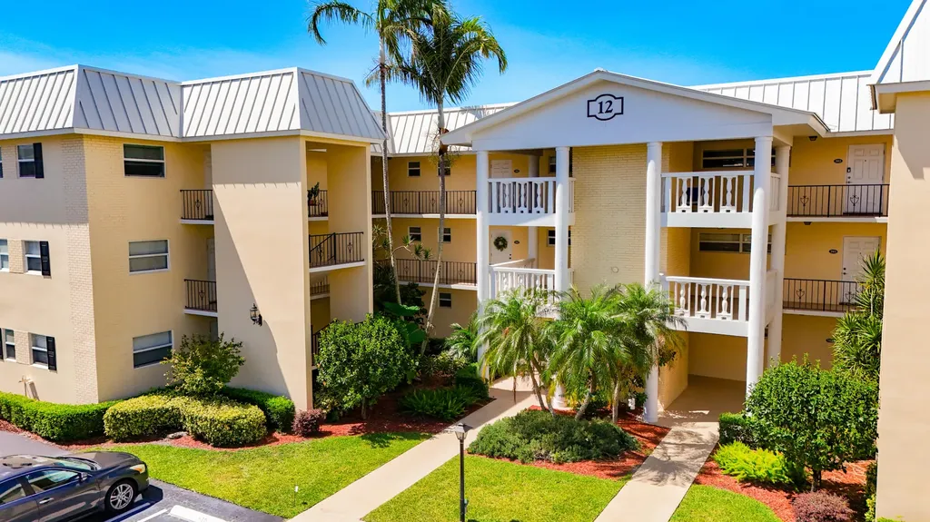 12 Colonial Club Drive Boynton Beach FL 33435