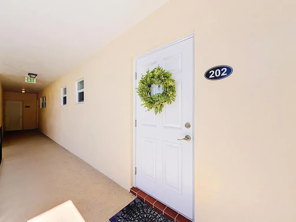 12 Colonial Club Drive Boynton Beach FL 33435
