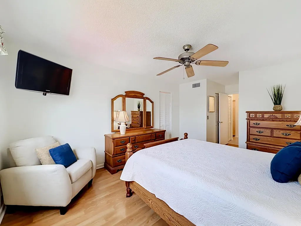 12 Colonial Club Drive Boynton Beach FL 33435