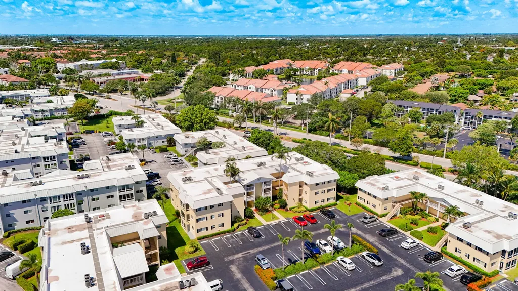12 Colonial Club Drive Boynton Beach FL 33435