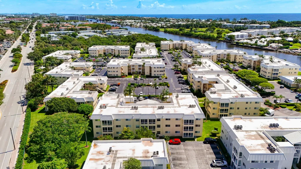 12 Colonial Club Drive Boynton Beach FL 33435