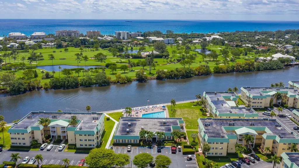 12 Colonial Club Drive Boynton Beach FL 33435