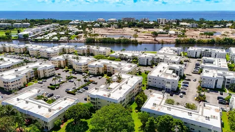 12 Colonial Club Drive Boynton Beach FL 33435