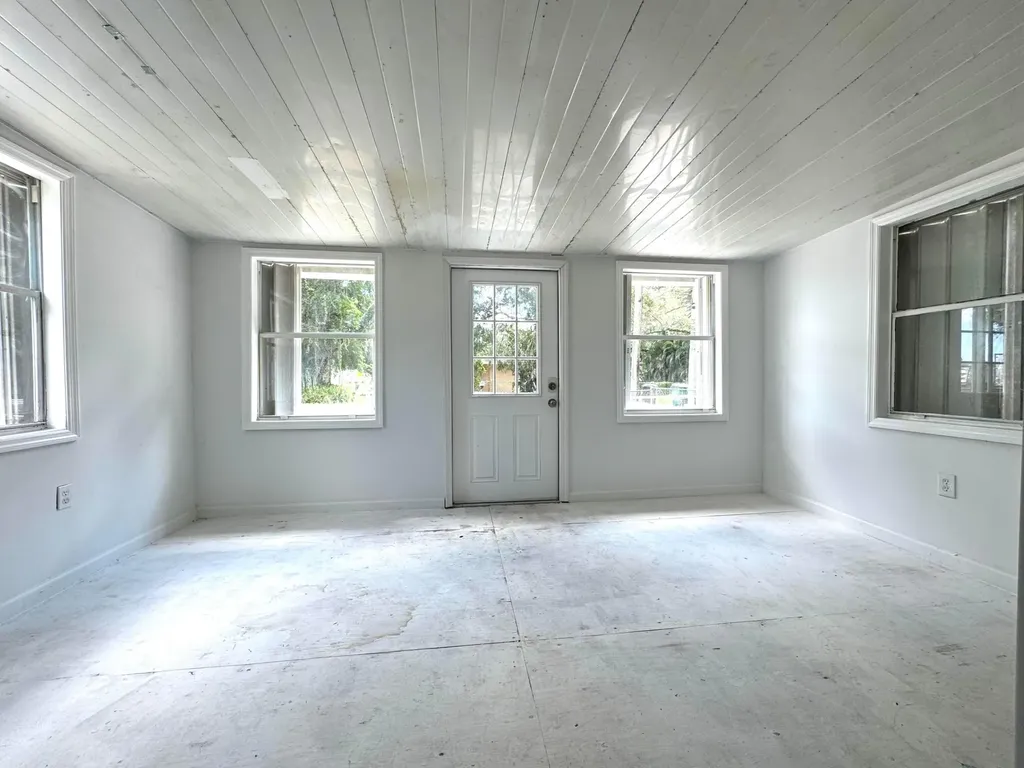 1901 S 34th Street Fort Pierce FL 34947