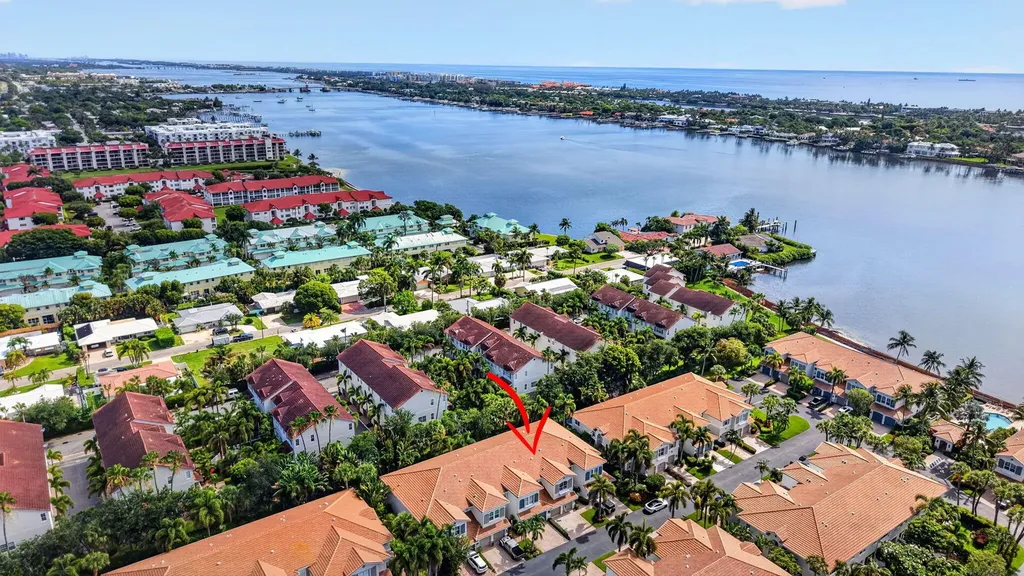 124 Las Brisas Circle Hypoluxo FL 33462