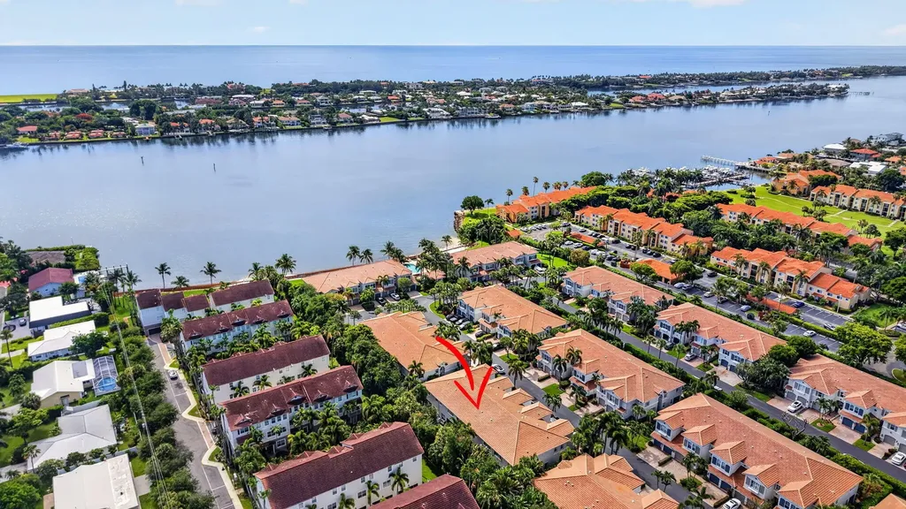 124 Las Brisas Circle Hypoluxo FL 33462