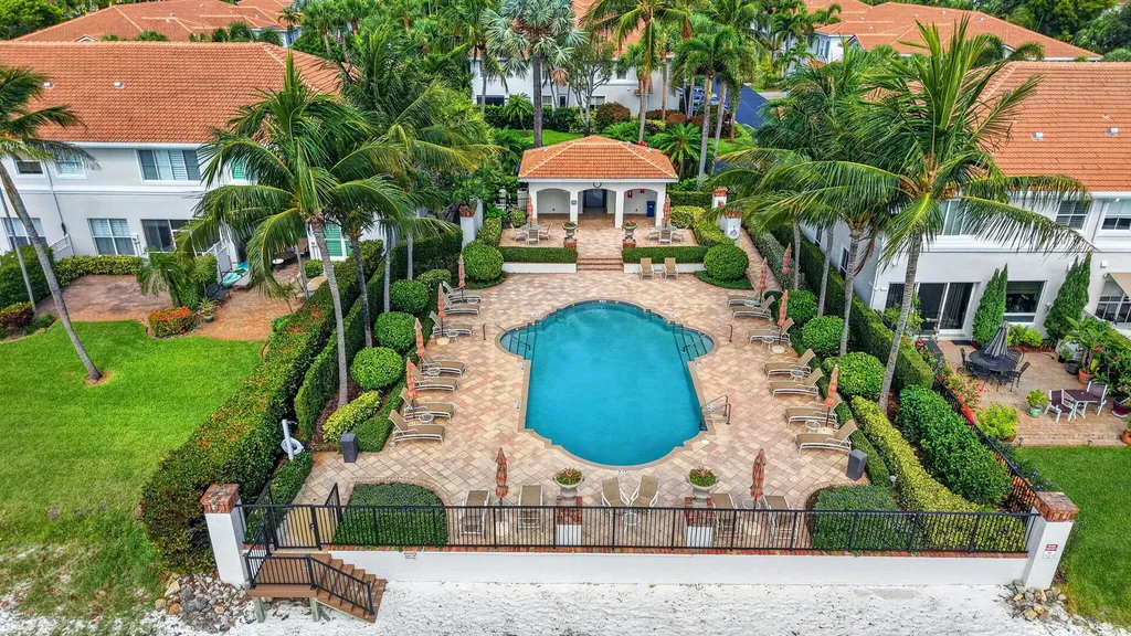 124 Las Brisas Circle Hypoluxo FL 33462