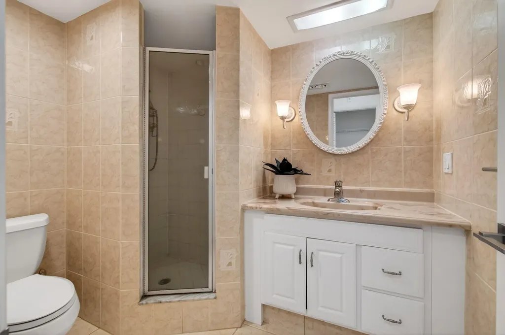 555 NW 4 Avenue Boca Raton FL 33432