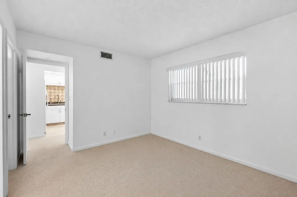 555 NW 4 Avenue Boca Raton FL 33432