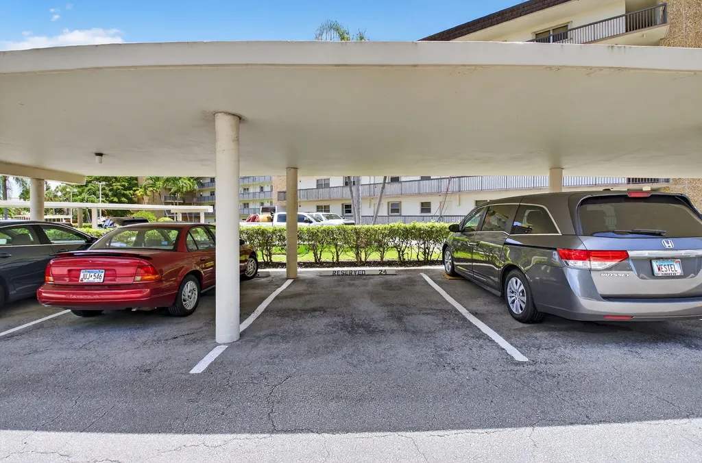 555 NW 4 Avenue Boca Raton FL 33432