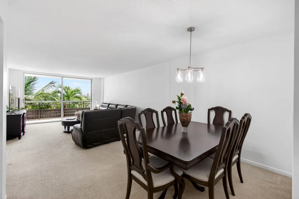 555 NW 4 Avenue Boca Raton FL 33432