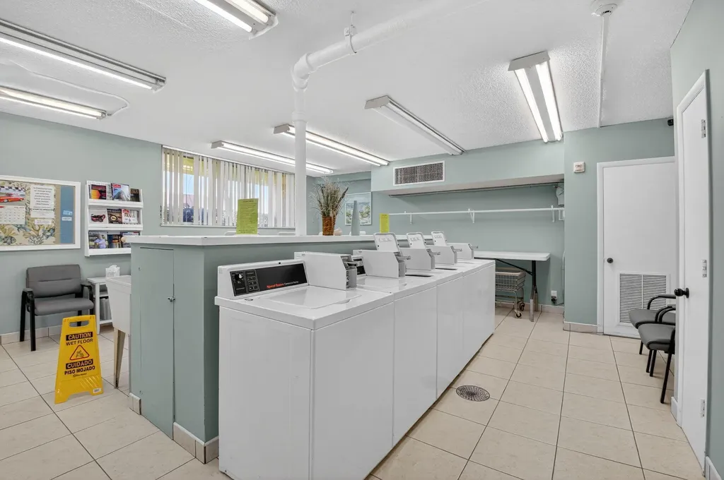 555 NW 4 Avenue Boca Raton FL 33432