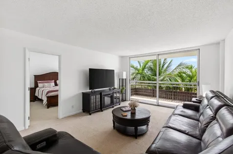 555 NW 4 Avenue Boca Raton FL 33432